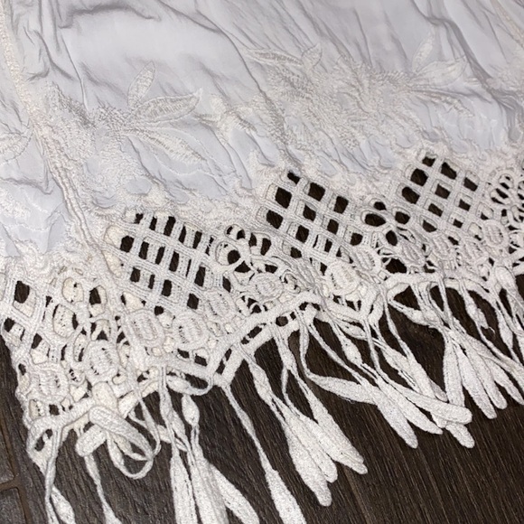 Crocheted fringe boho top - Picture 2 of 5